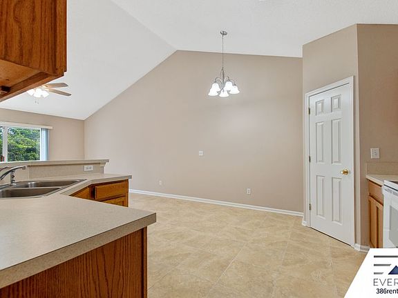 5th image of 6A Rosecroft Ln