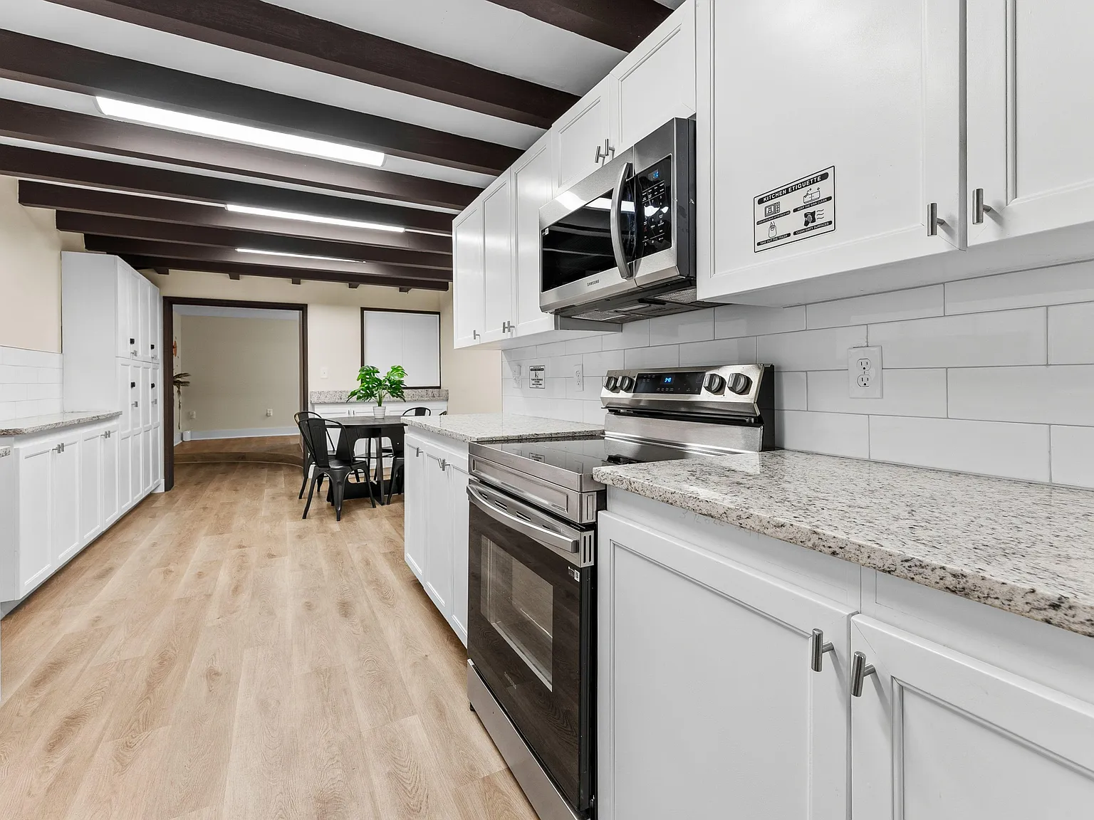 4 bed, 2.5 bath, 2012 sqft, $905 — Photo 4