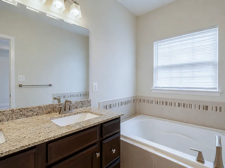 8032 Spring Arbor Dr — Photo 23