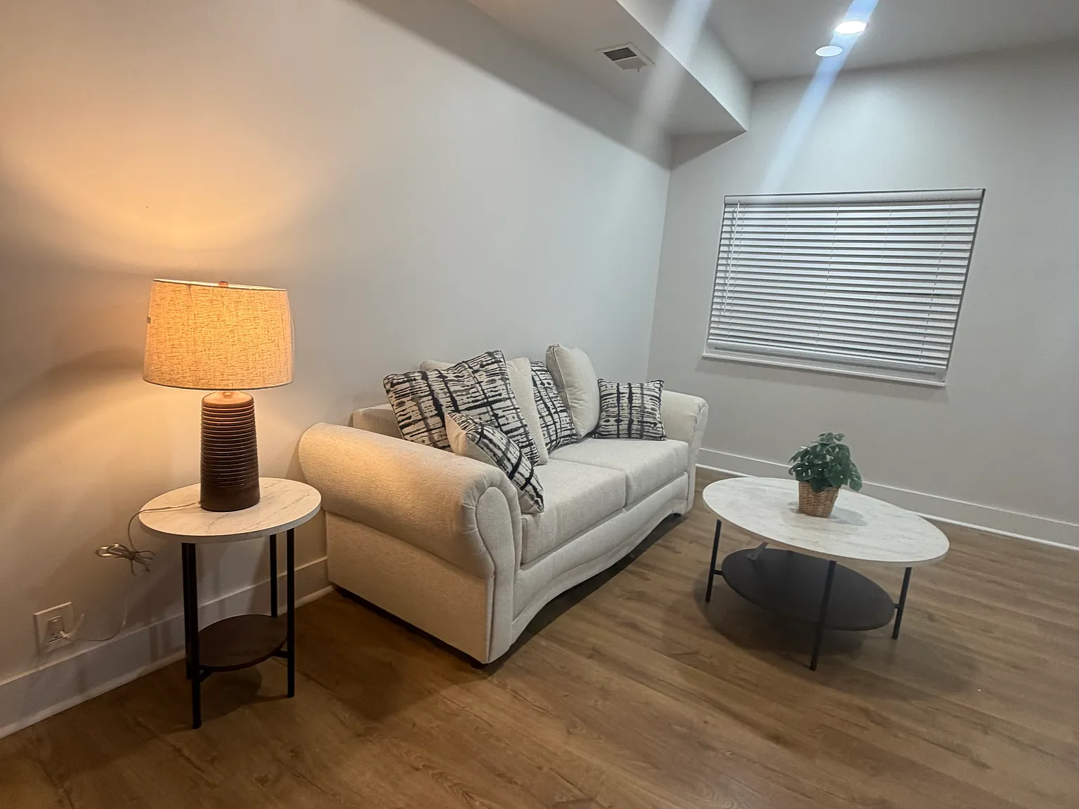 3 bed, 1381 sqft, $1,200 — Photo 3