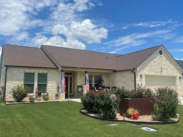 364 Firestone Dr, Meadowlakes, TX 78654