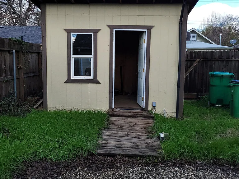 shed