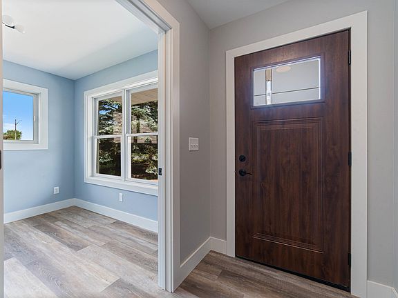 3rd image of 3321 Baxter Ave #1
