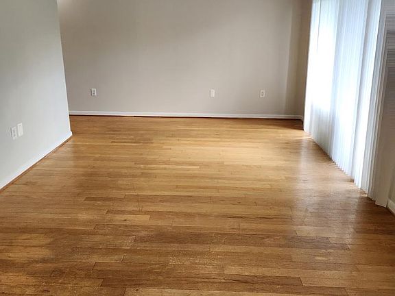 4th image of 6932 Hanover Pkwy APT 303