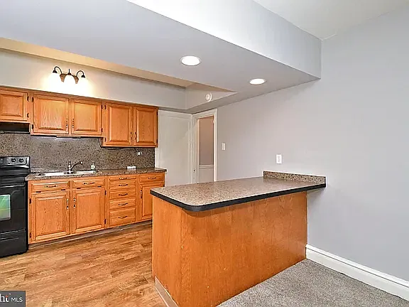 2 bed, 880 sqft, $1,575 — Photo 1