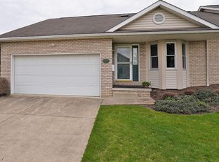 2518 Woodlawn Cir NW #42-A, Canton, OH 44708