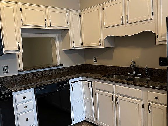 5th image of 903 Shelby Dr APT 106