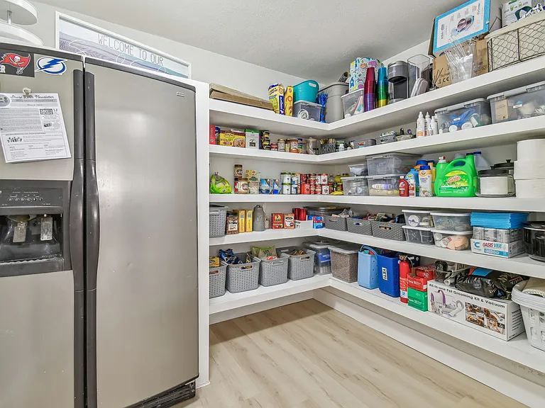 3922 Fontainebleau Dr — Photo 32