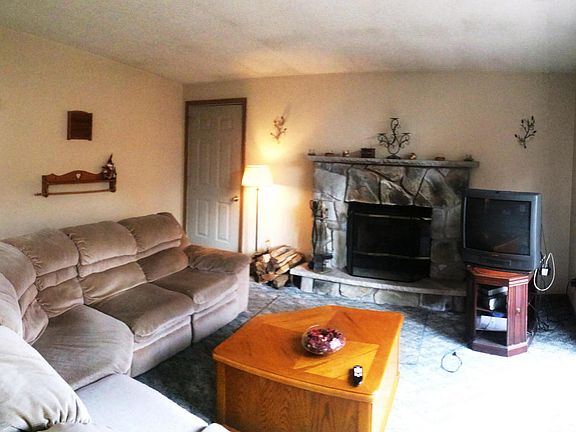 2nd image of 44 Gail Dr