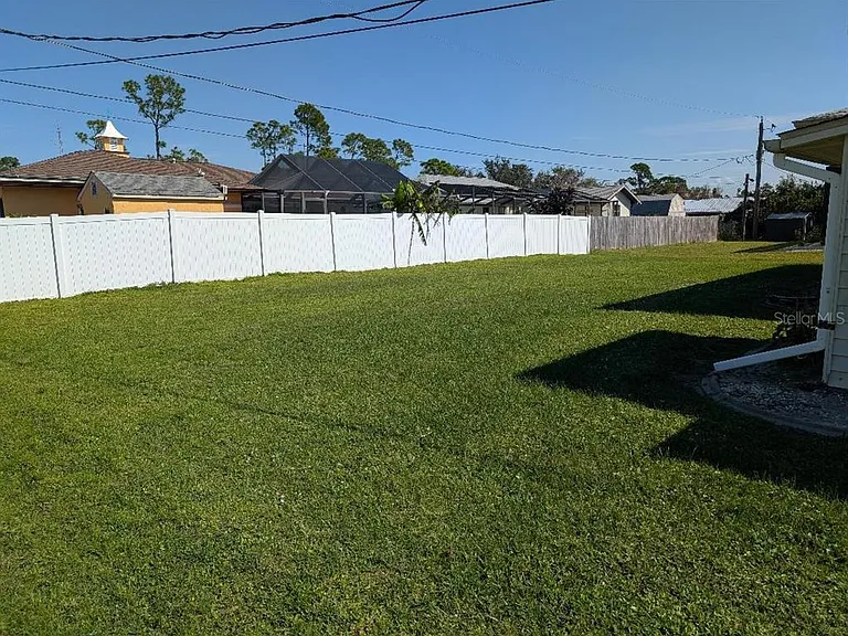 23184 Glory Ave — Photo 5