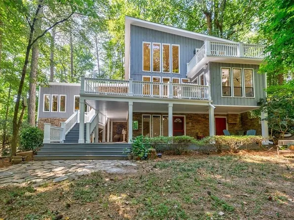 1611 Malfre Ln, Dunwoody, GA 30338
