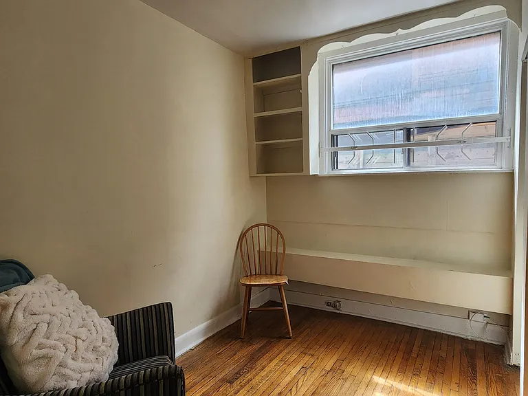 150 Robert St #1 — Photo 10