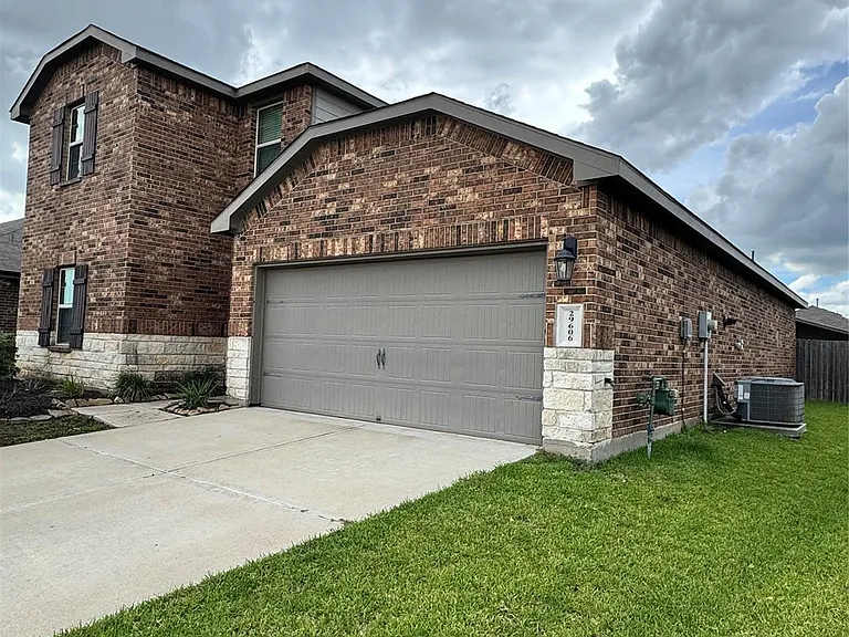 29606 Stanley Canyon Ln — Photo 2