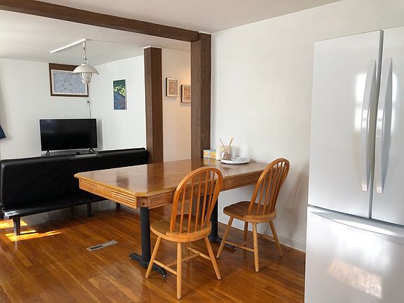 3rd image of 43 Hillcroft Rd