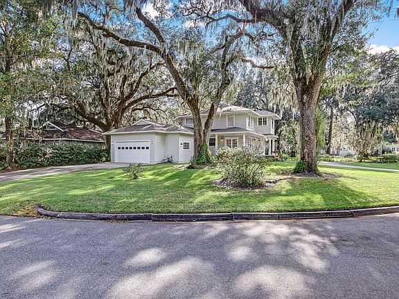 4th image of 4255 Baltic Cir