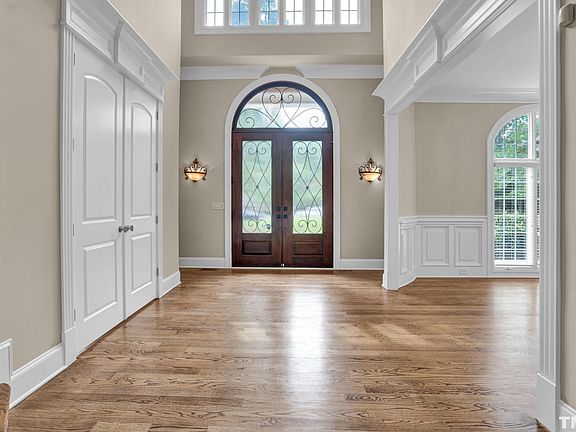 5th image of 3610 Foxwood Pl