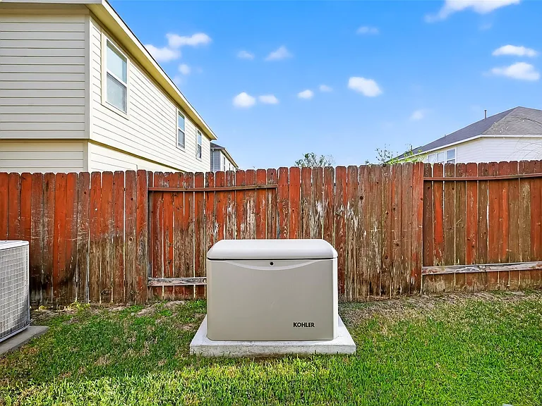 5055 Juniper Spring Trl — Photo 38