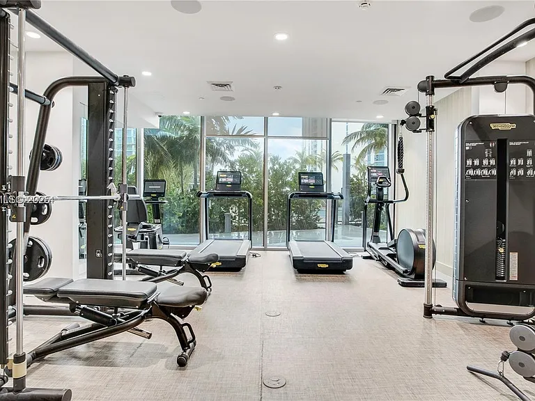 17550 Collins Ave #402 — Photo 19