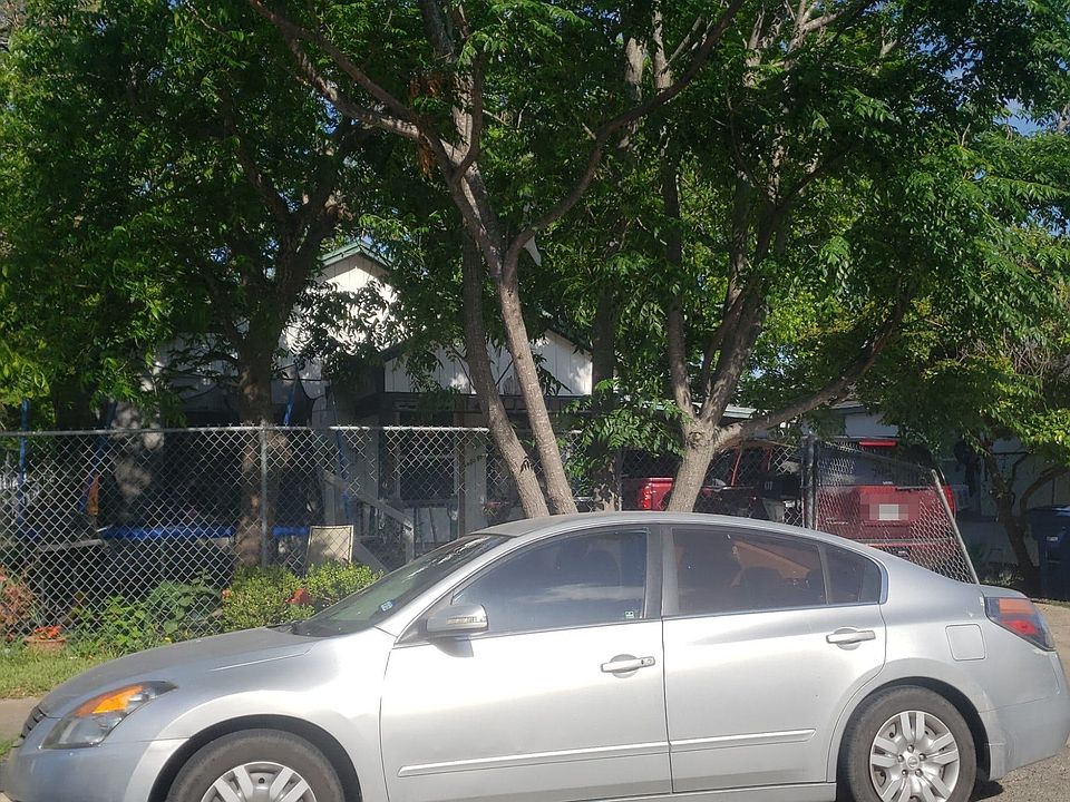 1st image of 417 Torreon St