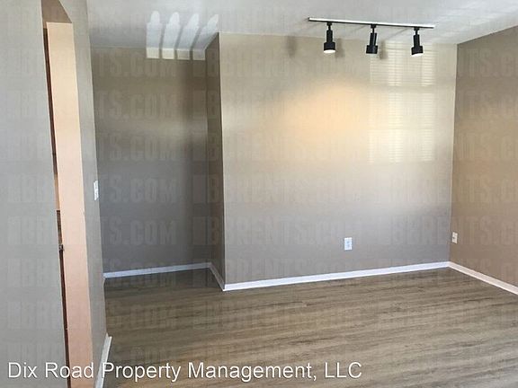 4th image of 961 Bishop Ave