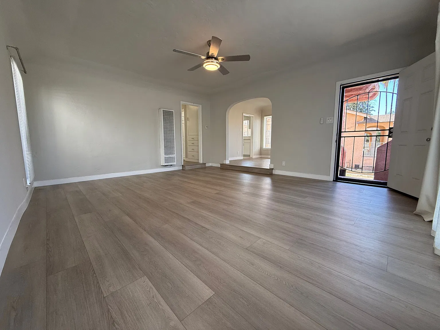 2 bed, 1150 sqft, $2,950 — Photo 3