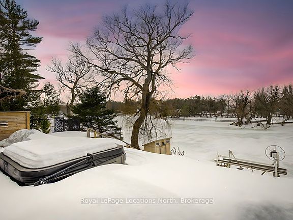 2nd image of 1094 River Rd W