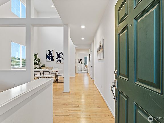 4th image of 16403 22nd Street E