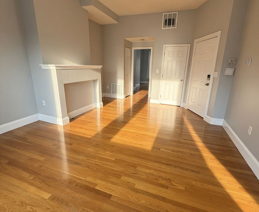 1st image of 98 Trask St #2