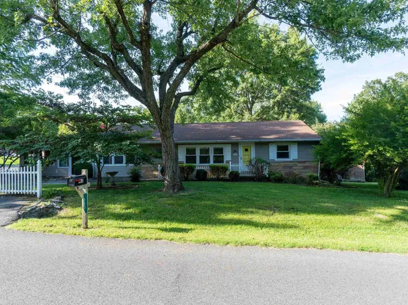 763 Crabapple Dr, Calvert City, KY 42029