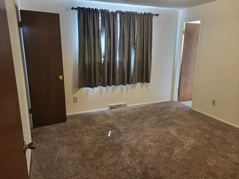 5840 Newcombe Ct — Photo 12