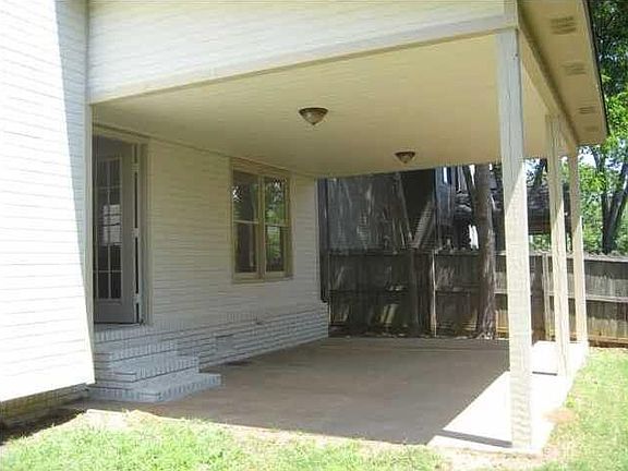 3rd image of 644 Hartford Dr