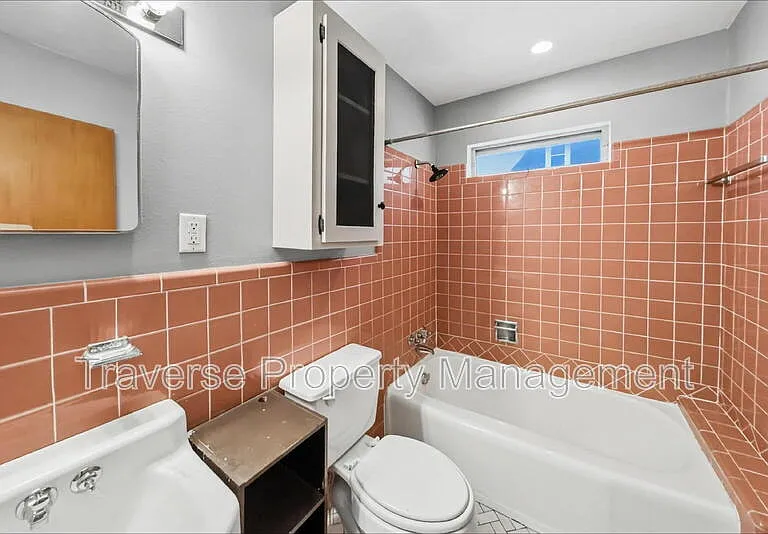 304 S Waco St — Photo 16