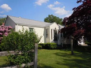 6 Fenwood Ave, West Hartford, CT 06110