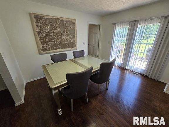 3rd image of 15676 E Blackward Ln