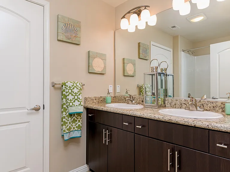 RiverEdge Terrace — Photo 12