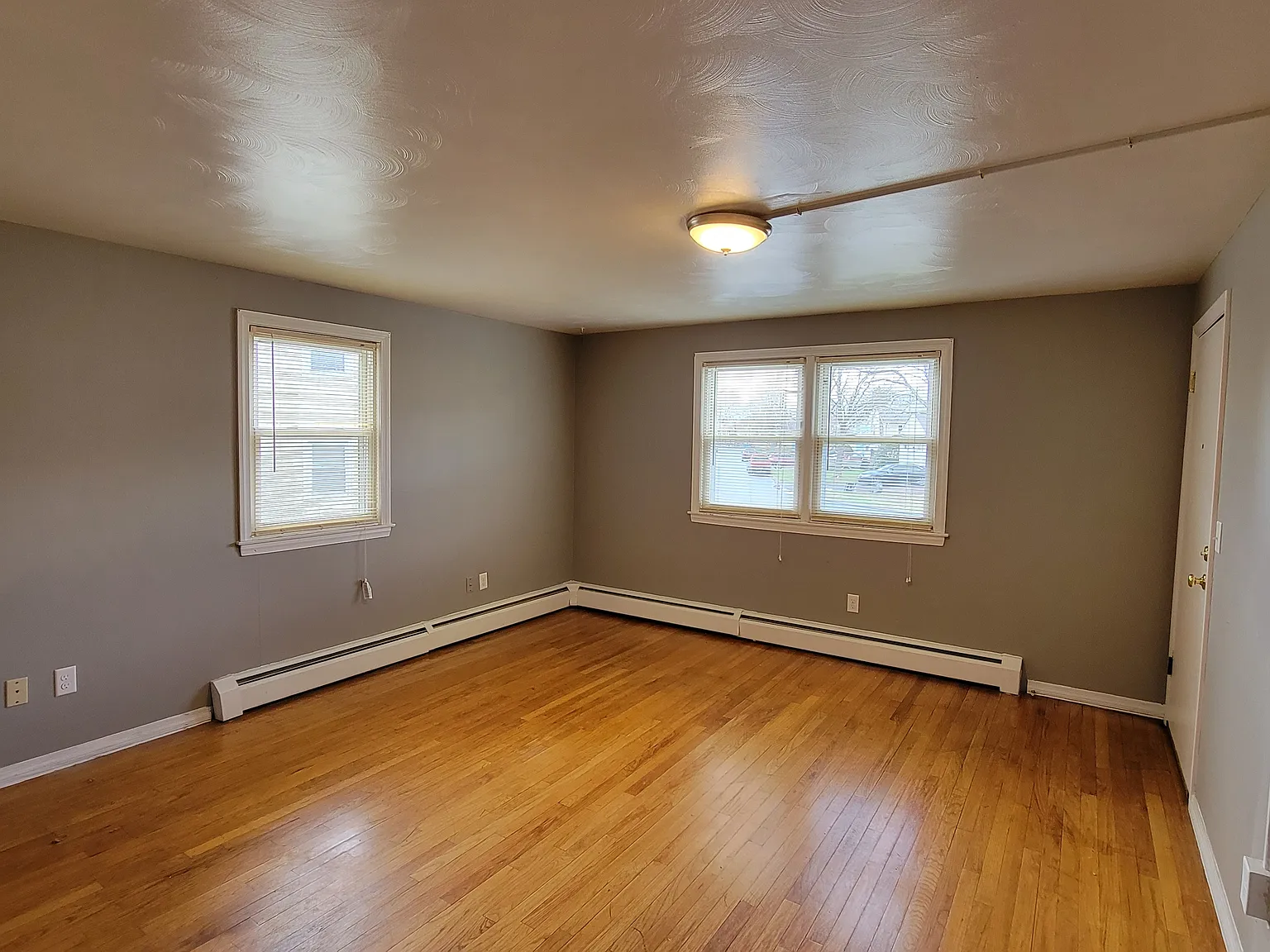 1 bed, 720 sqft, $1,500 — Photo 3