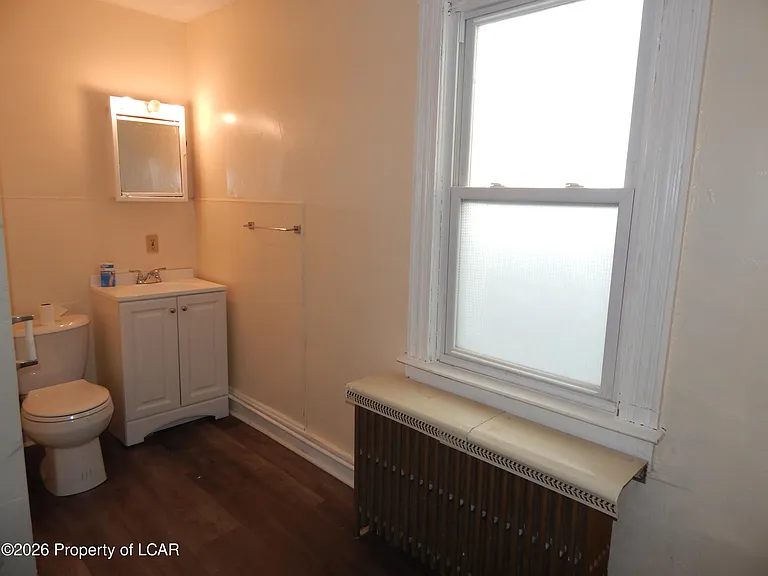 13 Woodbury St — Photo 10