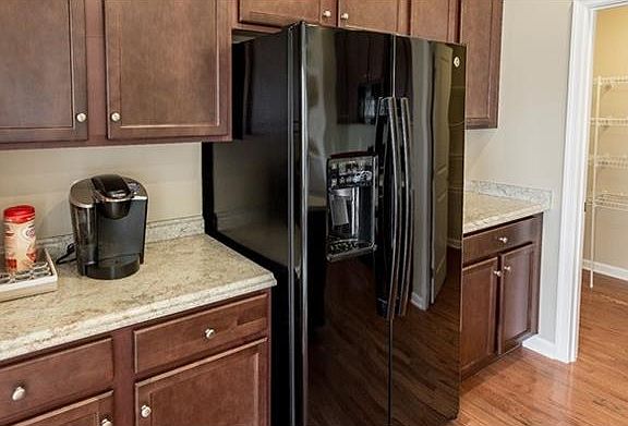4th image of 107 Westwood Cir