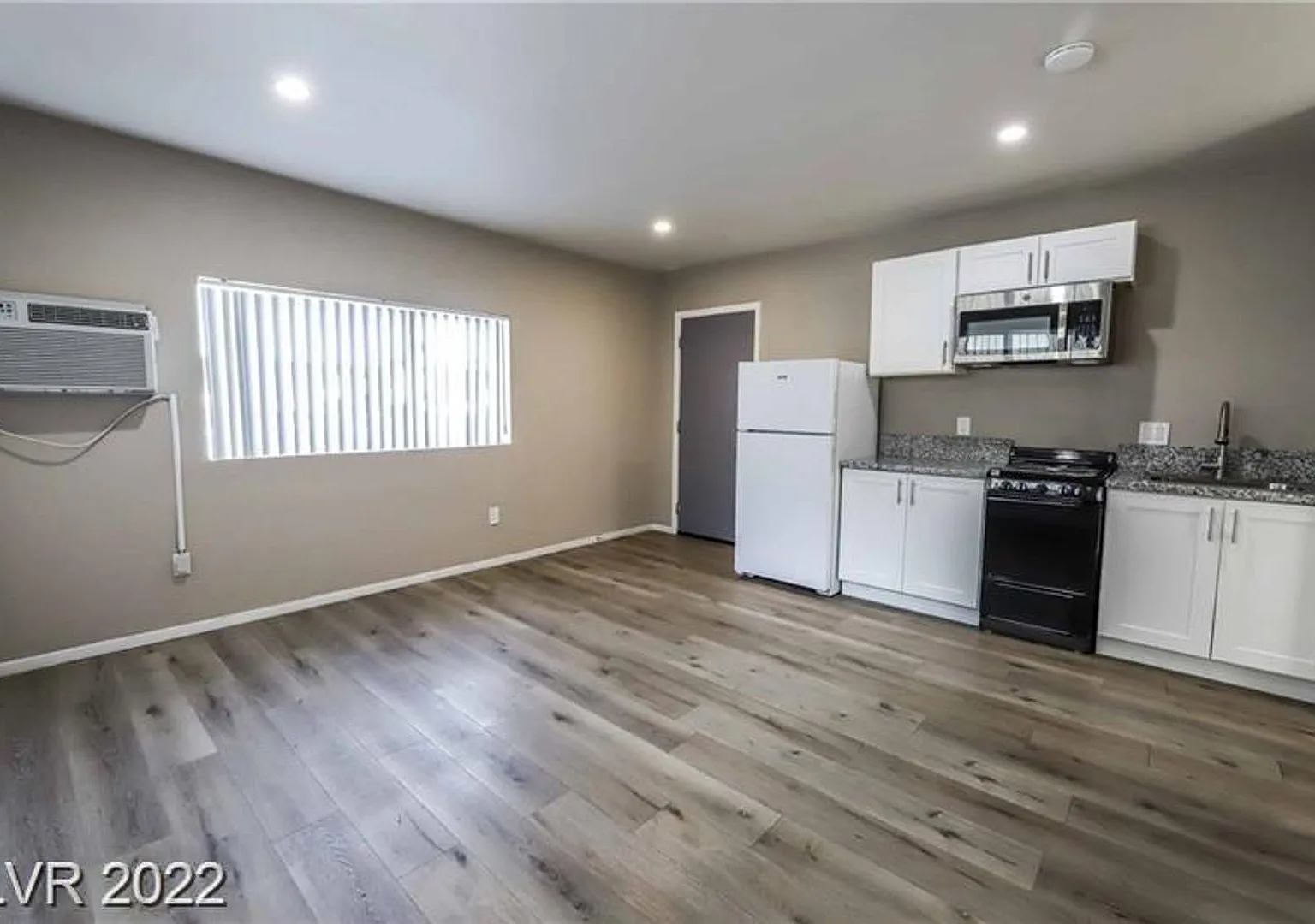 LOMA Apartments — Photo 4
