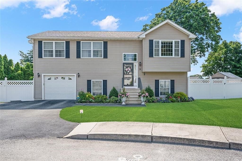 14 Olivia Dr, Cranston, RI 02921 MLS 1339551 Zillow