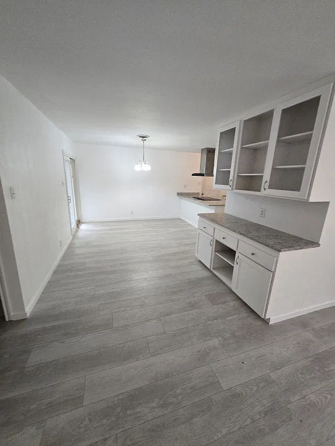 3 bed, 1281 sqft, $1,850 — Photo 3