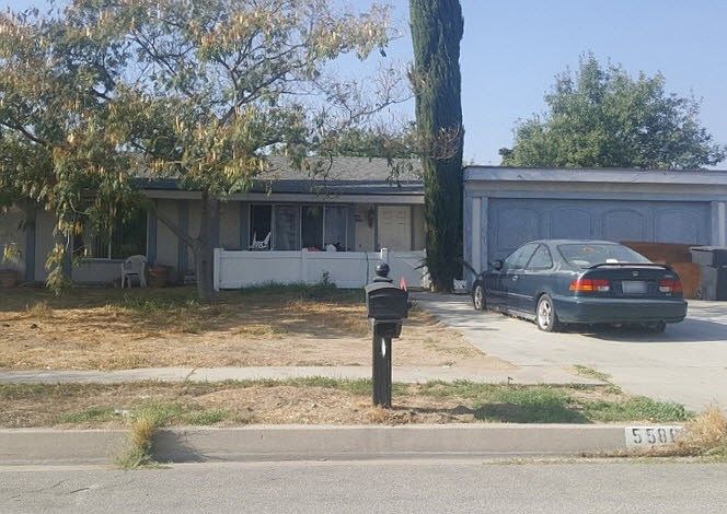 1st image of 5588 Surrey Ln