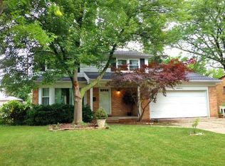 1950 Alhambra Dr, Ann Arbor, MI 48103