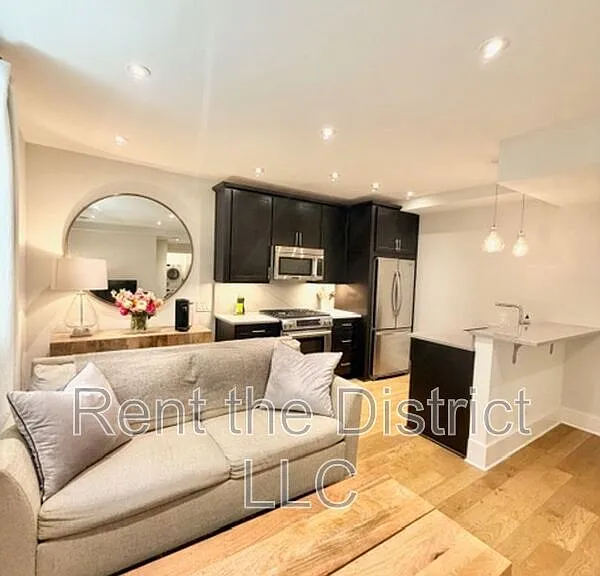 2926 Porter St NW #107 — Photo 8