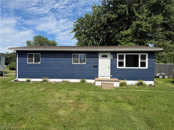 567 Chestnut St, Newcomerstown, OH 43832