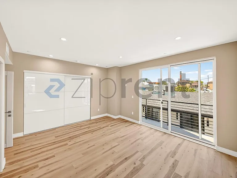 227 N Burlington Ave #1 — Photo 11