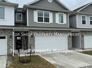 1012 Maywood Ln, Waukee, IA 50263