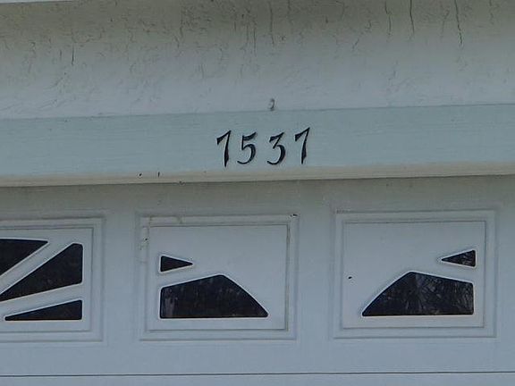 3rd image of 7537 Royal Palm Blvd