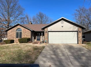 1543 W Whiteside St, Springfield, MO 65807