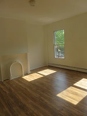 Rented by Space Real Estate | media 28